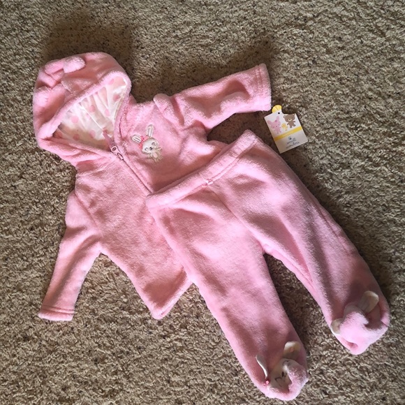 NWT Pink Bunny 🐰 Fuzzy Baby Outfit - Picture 1 of 3